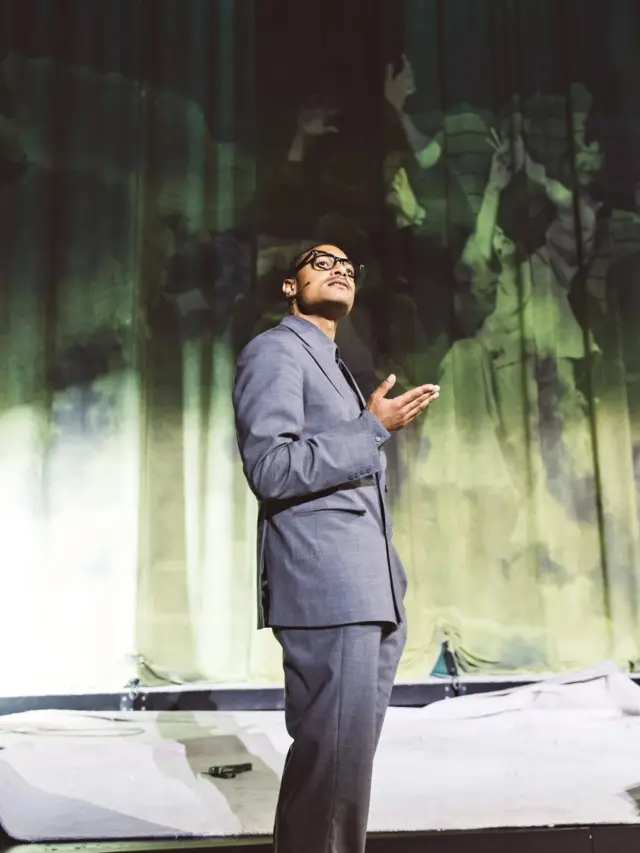 A theatre space drawn in cloth and collapse.
.
For Graf Öderland at Schauspielhaus Zürich, Big Image crafted a scenographic image in cotton and a sheer muslin curtain.
.
Stage Direction: Claudia Bossard
Set Design and Costume Design: Romy Springsguth
Lighting Design: Christoph Kunz
Photo Credit: © Eike Walkenhorst
.
.
.
.
.
.
.
.
.
.
.
Setdesign, setdesigner, scenicdesign, scenicdesigner, setdecor, productiondesign, productiondesigner, theatredesign, theatredesigner, scenography, scenographer, #143969