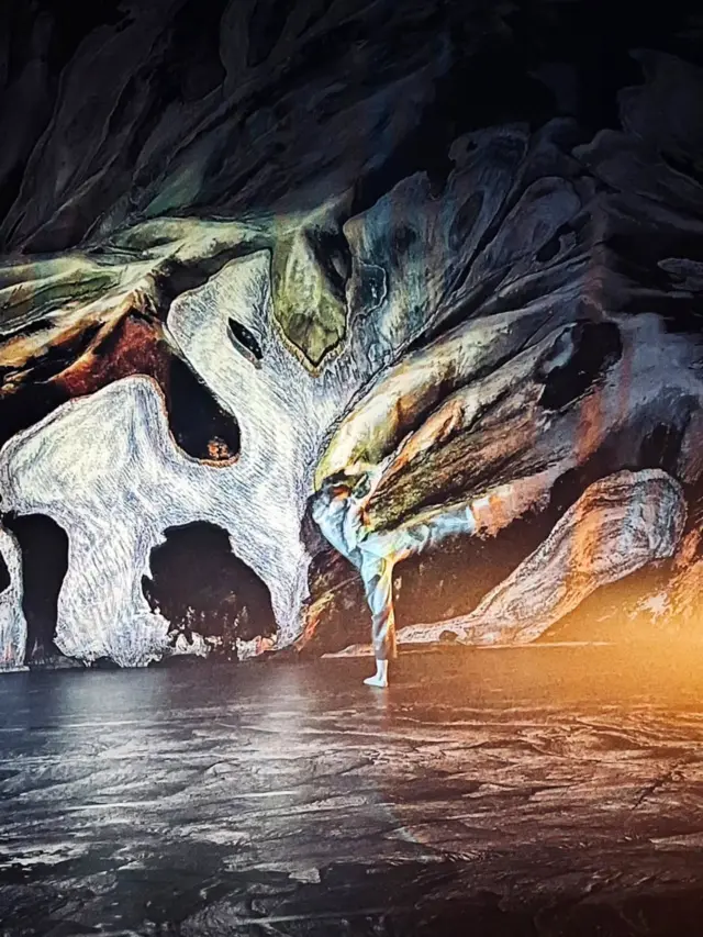 Imagine dancing in the tracks of the crevasses.
.
For the stage setting of “Crevasses”, a production of Iceland Dance Company, Big Image premium printed a Translight Magic drop (when lit from behind other colors or motifs can appear) & flooring.
.
Costumes and set design: Júlíanna Lára Steingrímsdóttir
Photography: Ragnar Axelsson (RAX)
Light design: Pálmi Jónsson
.
.
.
.
.
.
.
.
.
.
Setdesign, setdesigner, scenicdesign, scenicdesigner, setdecor, productiondesign, productiondesigner, scenography, scenographer, bigimage, #124864